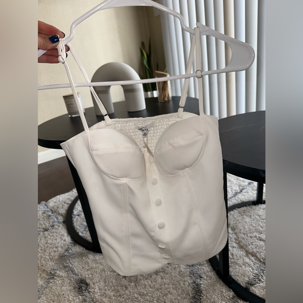 White, corset top🤍 Never been worn!